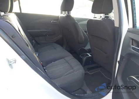 2015 Chevrolet Sonic Lt Auto z USA, uszkodzony, nr VIN 1G1JC5SH7F4155893